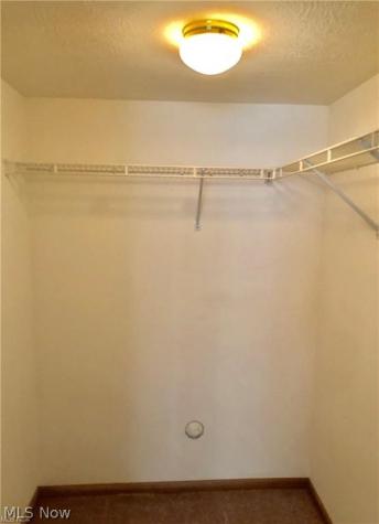 426 Oakwood Wadsworth OH 44281