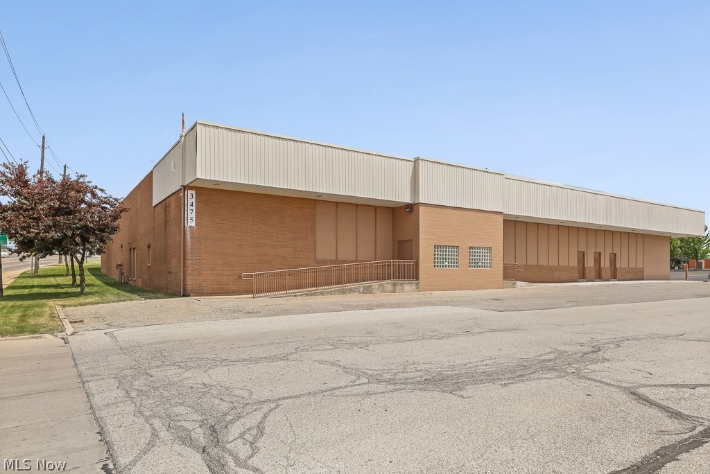 3475 Ridge Avenue Cleveland OH 44102