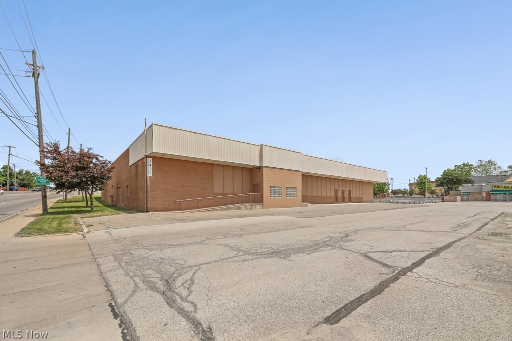 3475 Ridge Avenue Cleveland OH 44102