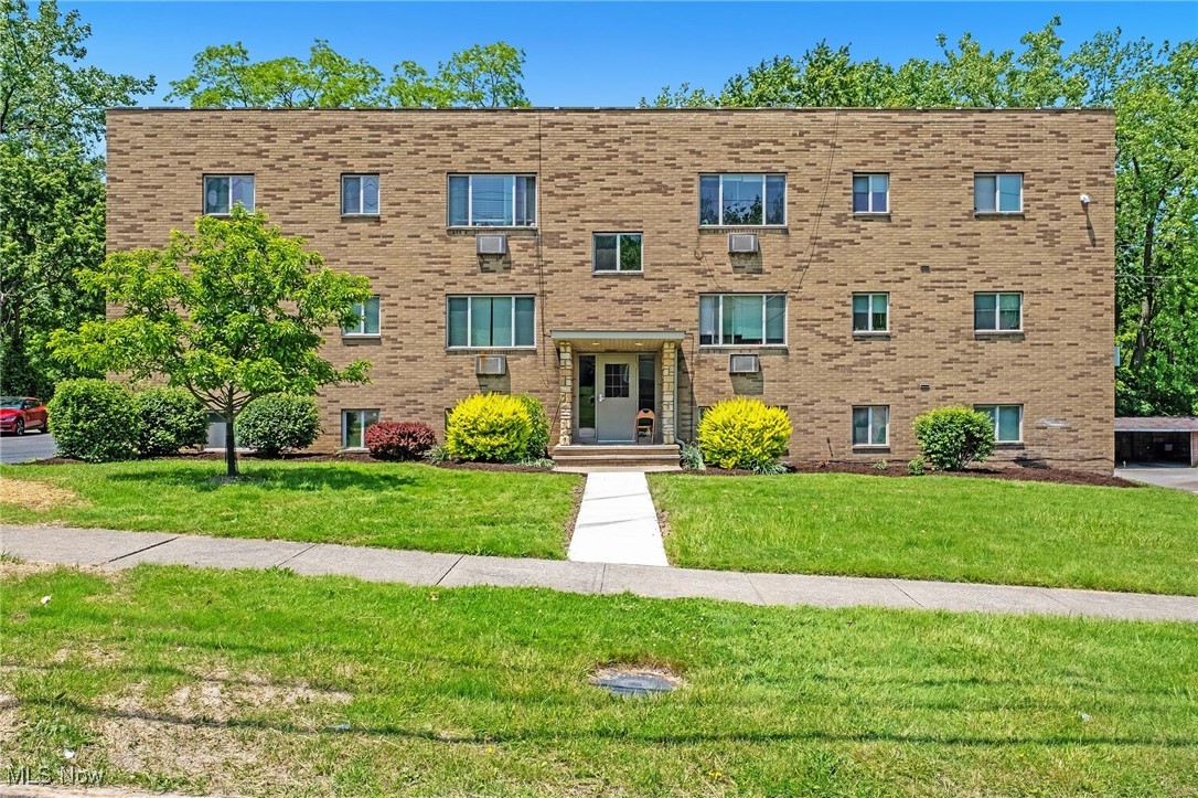 4560 E 104th Street Garfield Heights OH 44125