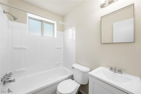 4560 E 104th Street Garfield Heights OH 44125