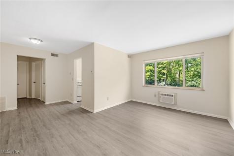 4560 E 104th Street Garfield Heights OH 44125