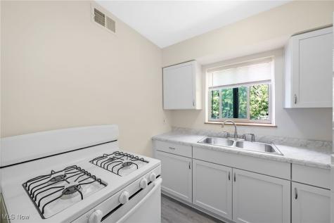 4560 E 104th Street Garfield Heights OH 44125