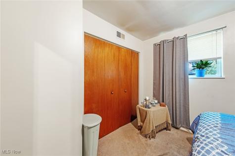 4560 E 104th Street Garfield Heights OH 44125