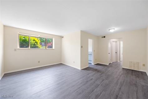 4560 E 104th Street Garfield Heights OH 44125