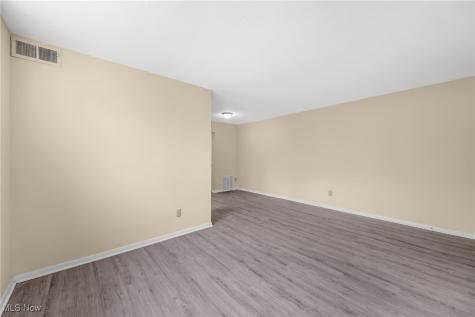 4560 E 104th Street Garfield Heights OH 44125