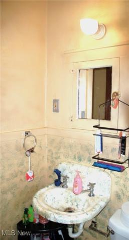 4350 E 71st Street Cleveland OH 44105