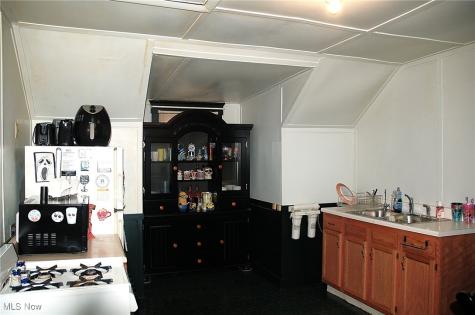 4350 E 71st Street Cleveland OH 44105