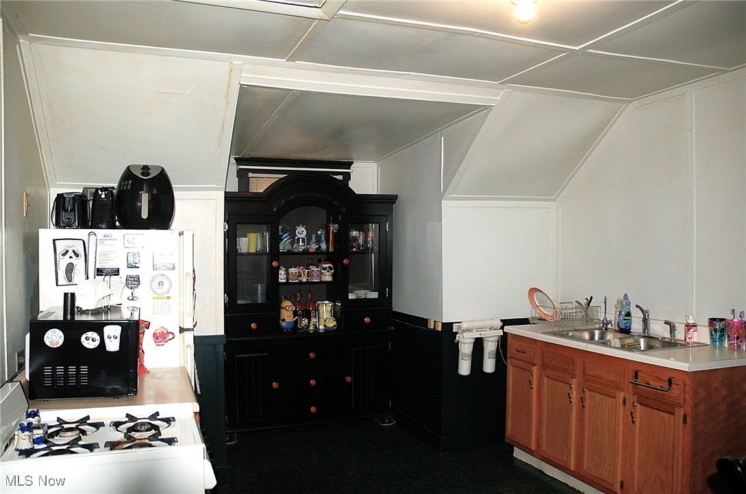 4350 E 71st Street Cleveland OH 44105