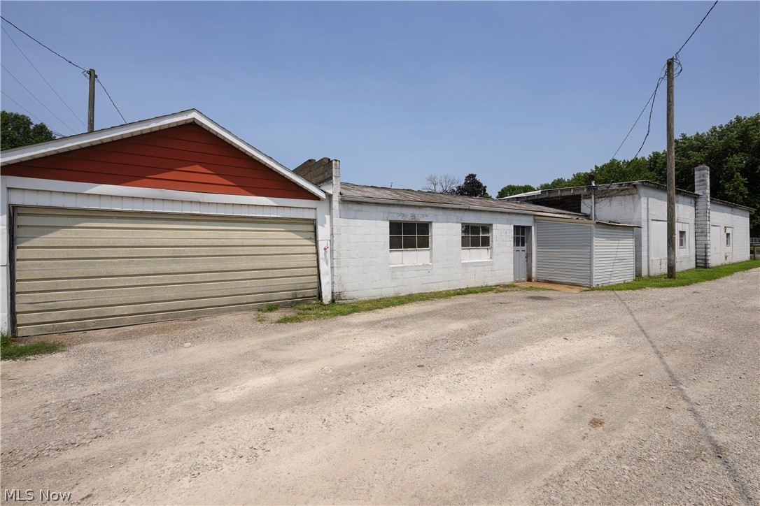 1128 N Main Street Uhrichsville OH 44683