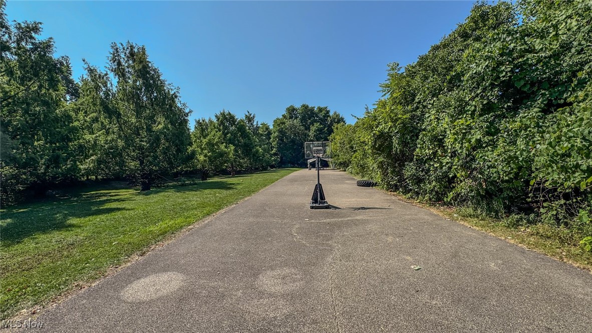 5133 Darrow Road Hudson OH 44236