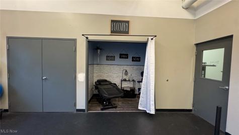 5133 Darrow Road Hudson OH 44236