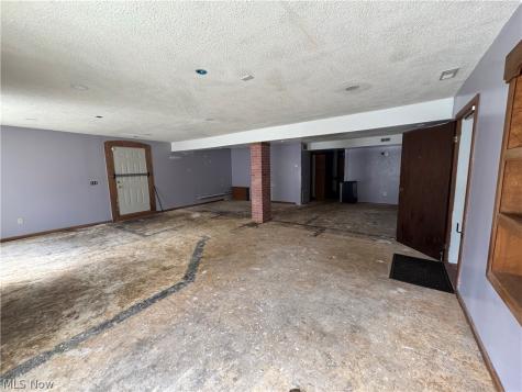 28 Jacobs Road Youngstown OH 44505