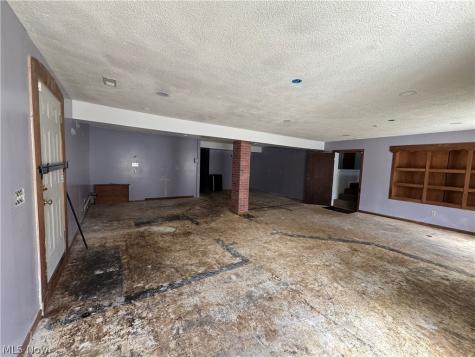 28 Jacobs Road Youngstown OH 44505