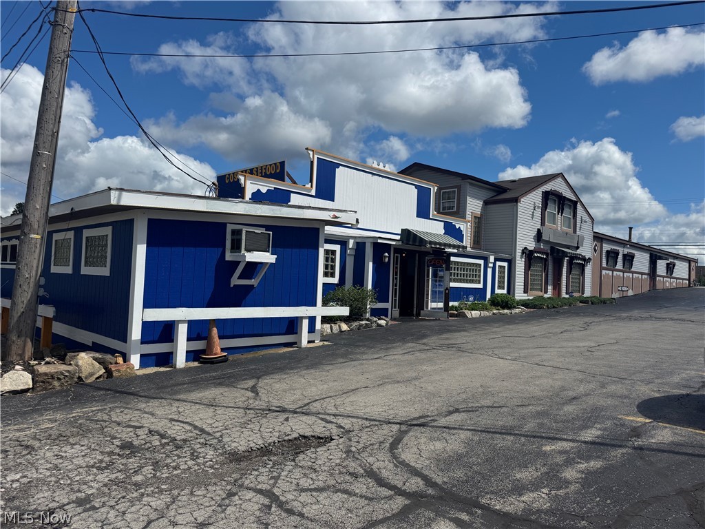 28 Jacobs Road Youngstown OH 44505