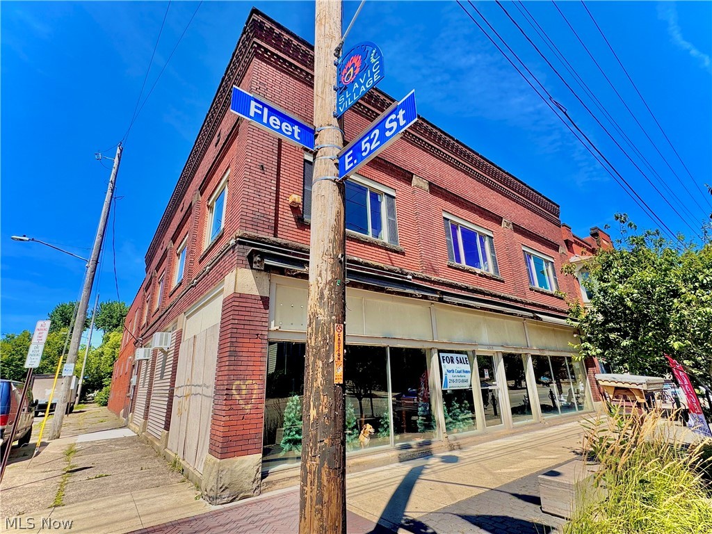 5203 Fleet Avenue Cleveland OH 44105