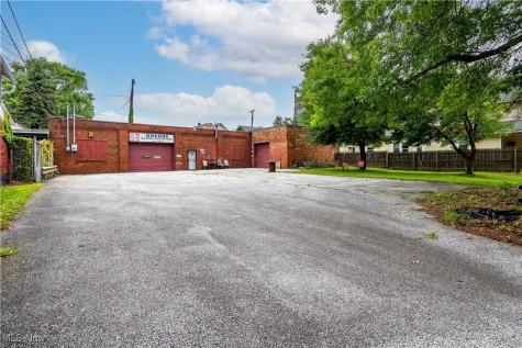 1966 W 52nd Street Cleveland OH 44102