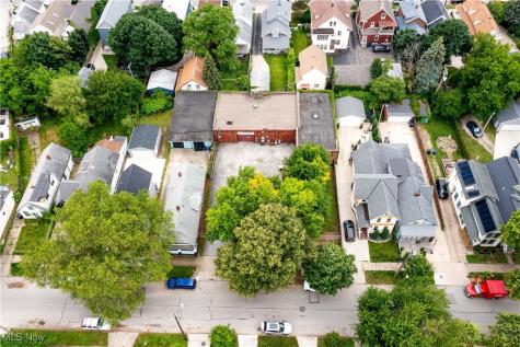 1966 W 52nd Street Cleveland OH 44102