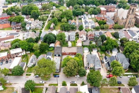 1966 W 52nd Street Cleveland OH 44102