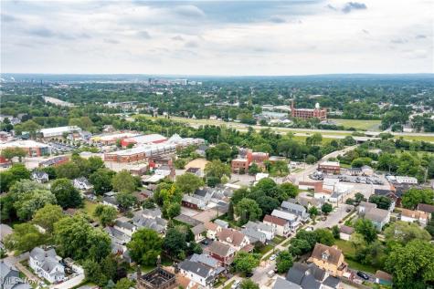 1966 W 52nd Street Cleveland OH 44102