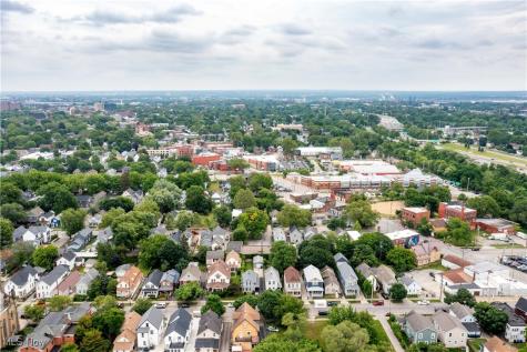 1966 W 52nd Street Cleveland OH 44102