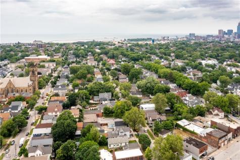 1966 W 52nd Street Cleveland OH 44102