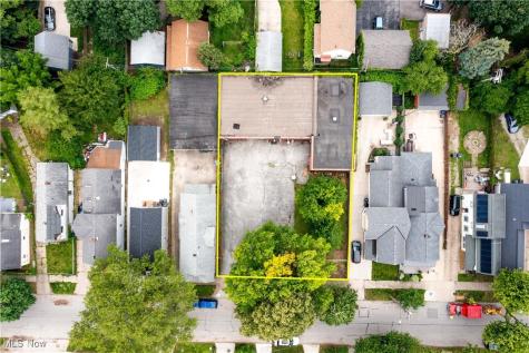 1966 W 52nd Street Cleveland OH 44102