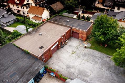 1966 W 52nd Street Cleveland OH 44102