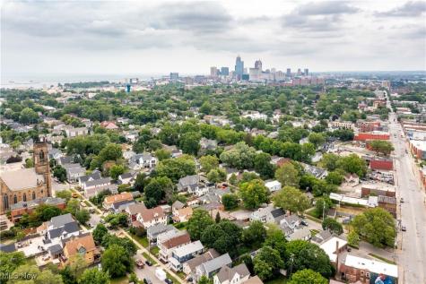 1966 W 52nd Street Cleveland OH 44102