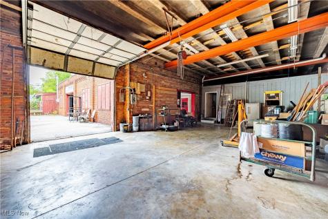 1966 W 52nd Street Cleveland OH 44102