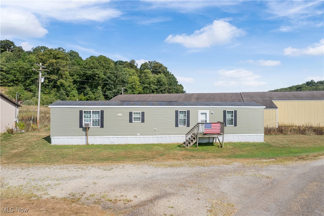 9569 State Route 39 NE Sherrodsville OH 44675