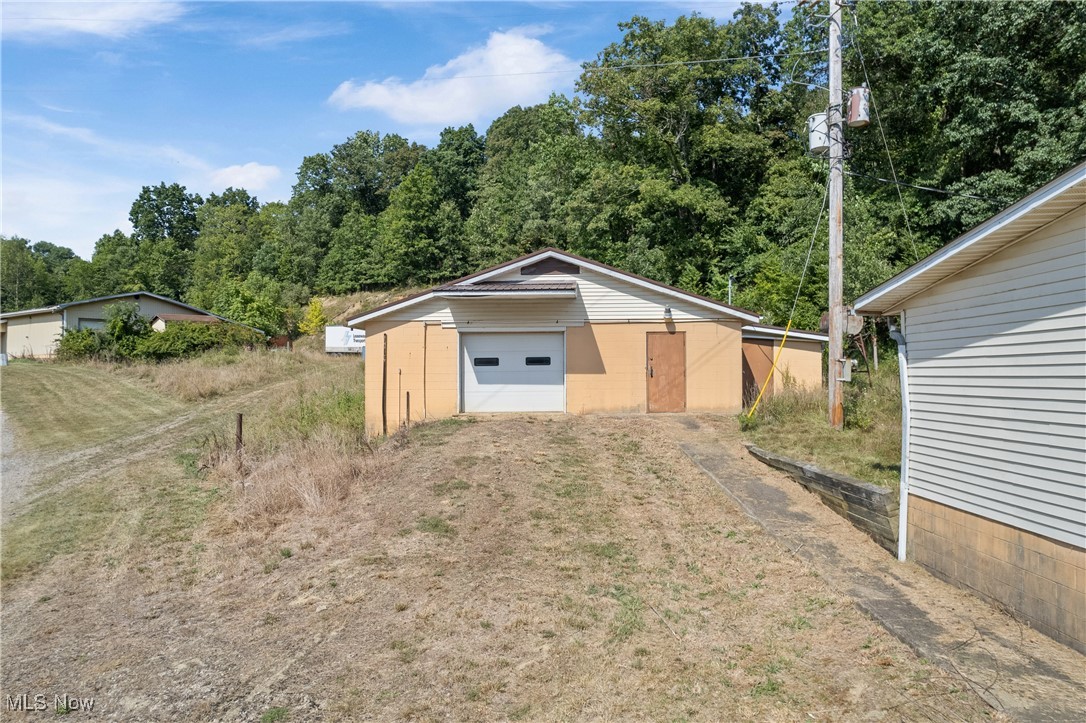 9569 State Route 39 NE Sherrodsville OH 44675