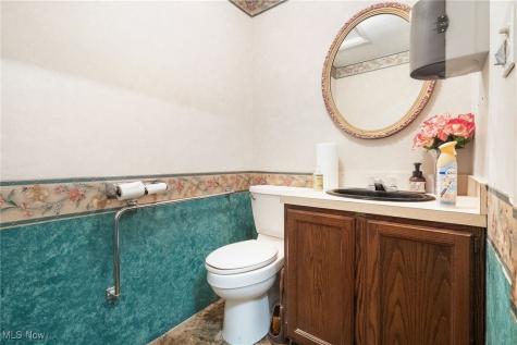 1922 Whipple Avenue NW Canton OH 44708