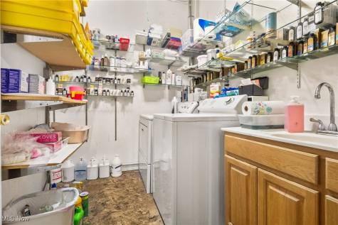 1922 Whipple Avenue NW Canton OH 44708