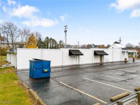 1922 Whipple Avenue NW Canton OH 44708