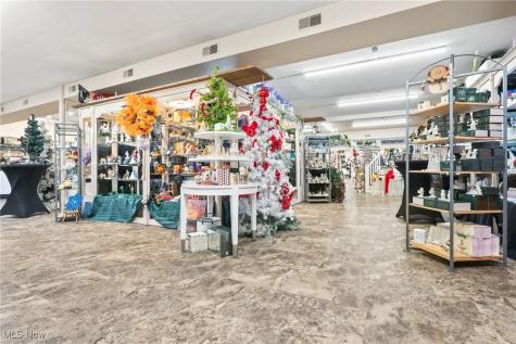 1922 Whipple Avenue NW Canton OH 44708