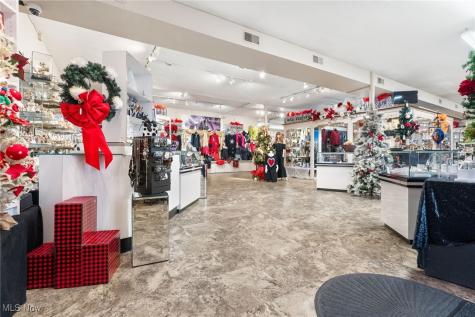 1922 Whipple Avenue NW Canton OH 44708