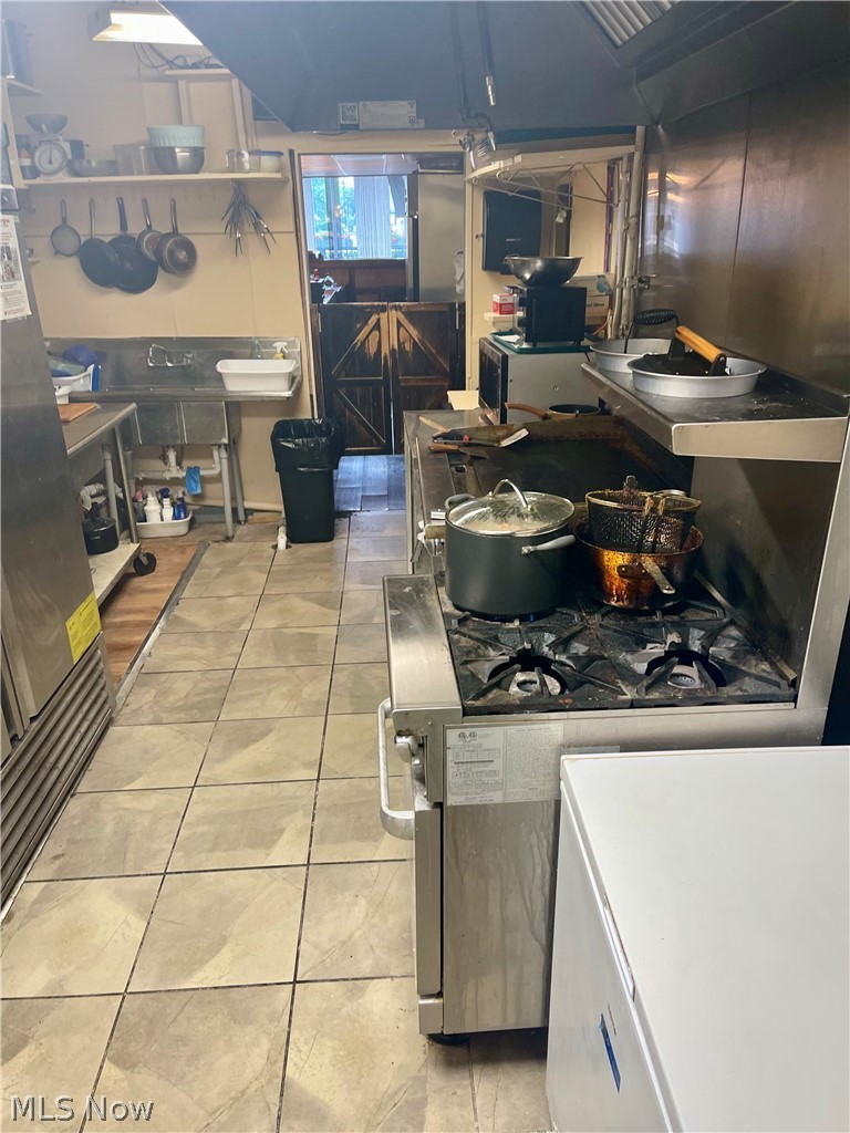 36091 Vine Street Eastlake OH 44095