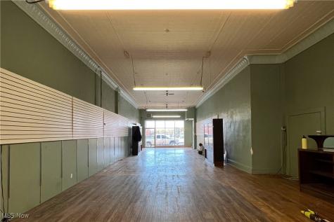 622 Wheeling Avenue Cambridge OH 43725