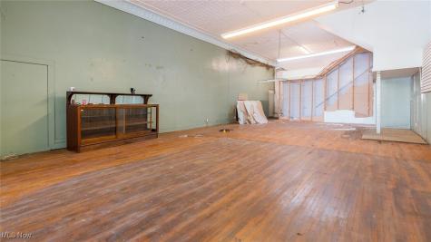 622 Wheeling Avenue Cambridge OH 43725