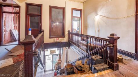 622 Wheeling Avenue Cambridge OH 43725