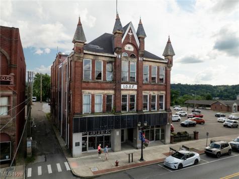 622 Wheeling Avenue Cambridge OH 43725