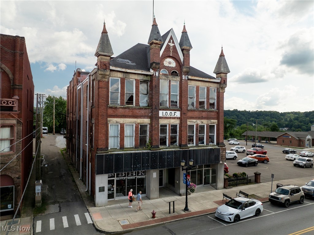 622 Wheeling Avenue Cambridge OH 43725