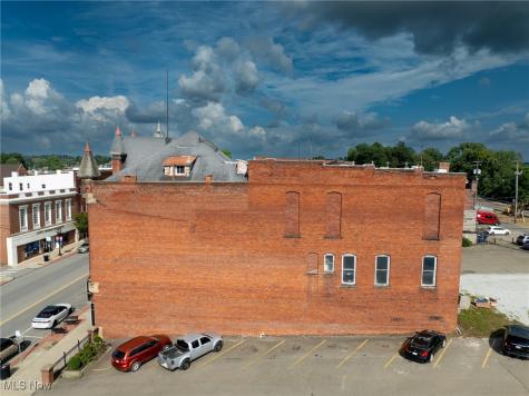 622 Wheeling Avenue Cambridge OH 43725