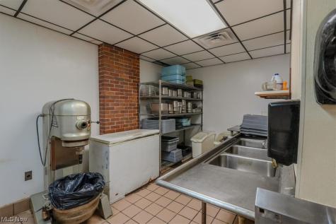 4861 N Ridge Ashtabula OH 44004