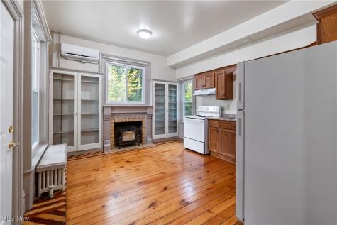 346 E Bowman Street Wooster OH 44691