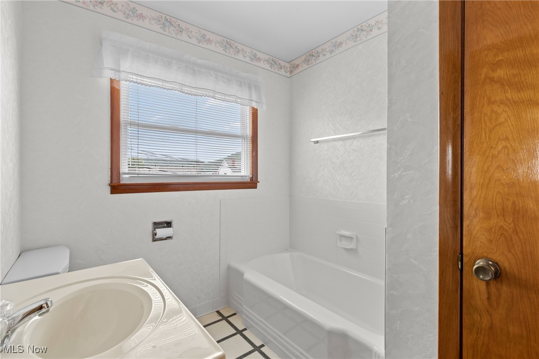 97 W 41st Street Shadyside OH 43947
