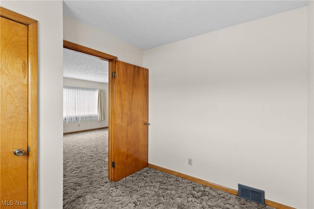 97 W 41st Street Shadyside OH 43947