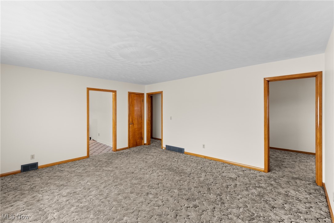 97 W 41st Street Shadyside OH 43947