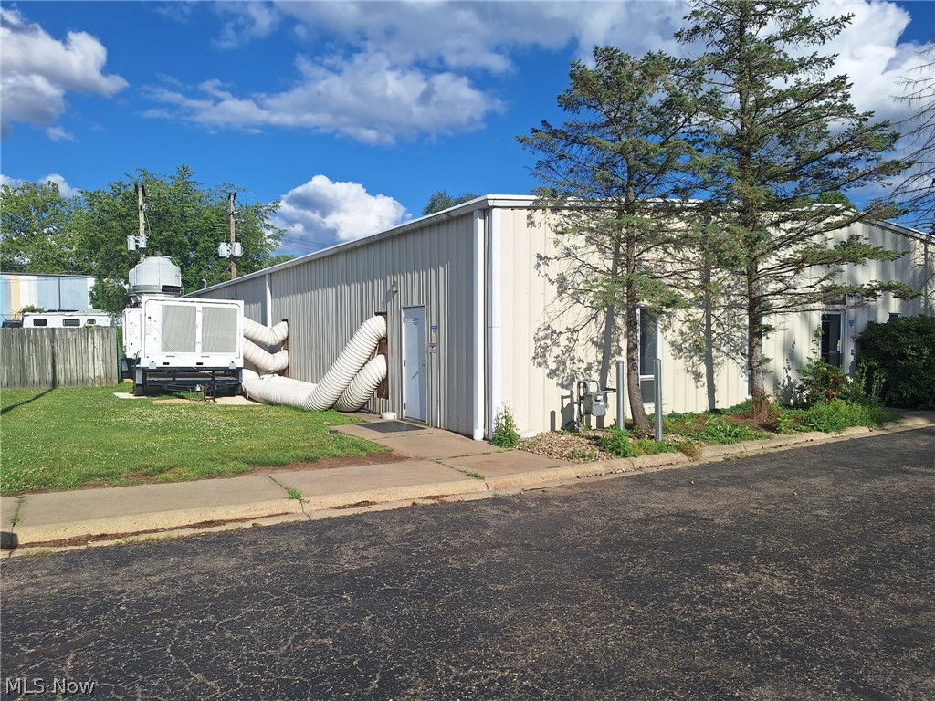 534 N 1st Street Cambridge OH 43725